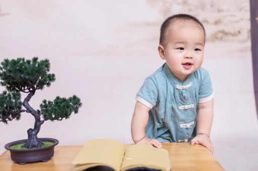 齐齐哈尔宝宝爱吐奶是什么原因
